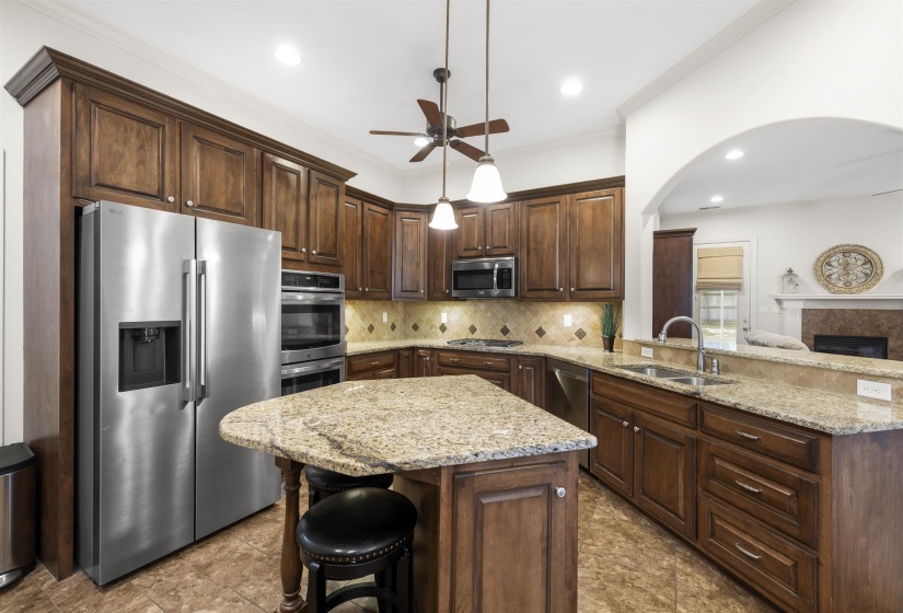195 CHEROKEE CIR, Oakland, Tennessee 38060, 4 Bedroom Bedrooms, 6 Room Rooms,3 BathroomBathrooms,Residential,For Sale,CHEROKEE,0,10224625