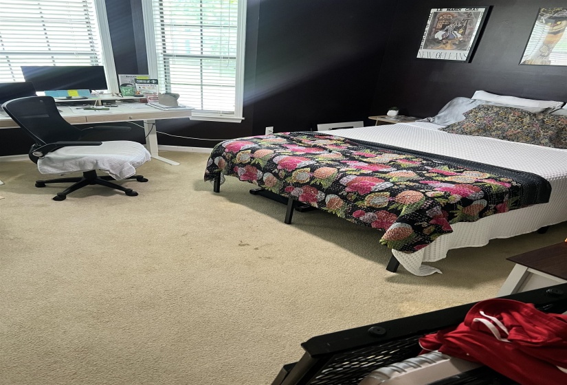 2217 OAK HOLLOW LN, Memphis, Tennessee 38016, 4 Bedroom Bedrooms, 7 Room Rooms,3 BathroomBathrooms,Residential,For Sale,OAK HOLLOW,0,10226813