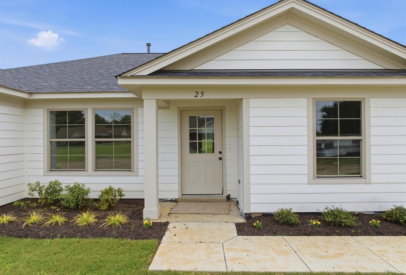 25 FOXCHASE DR, Mason, Tennessee 38049, 4 Bedroom Bedrooms, 7 Room Rooms,2 BathroomBathrooms,Residential,For Sale,FOXCHASE,0,10224316