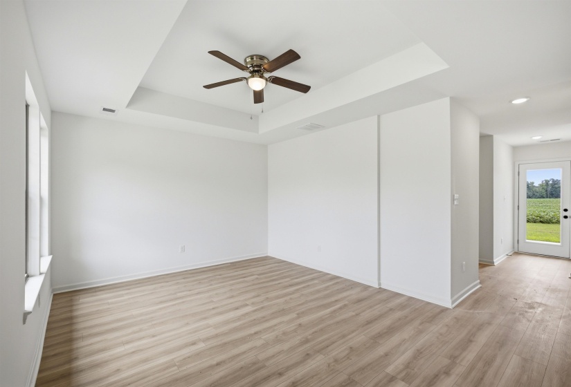 25 FOXCHASE DR, Mason, Tennessee 38049, 4 Bedroom Bedrooms, 7 Room Rooms,2 BathroomBathrooms,Residential,For Sale,FOXCHASE,0,10224316