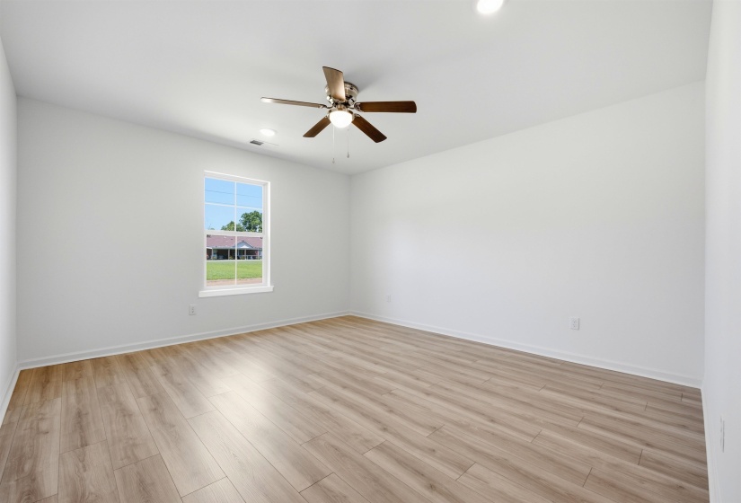 25 FOXCHASE DR, Mason, Tennessee 38049, 4 Bedroom Bedrooms, 7 Room Rooms,2 BathroomBathrooms,Residential,For Sale,FOXCHASE,0,10224316
