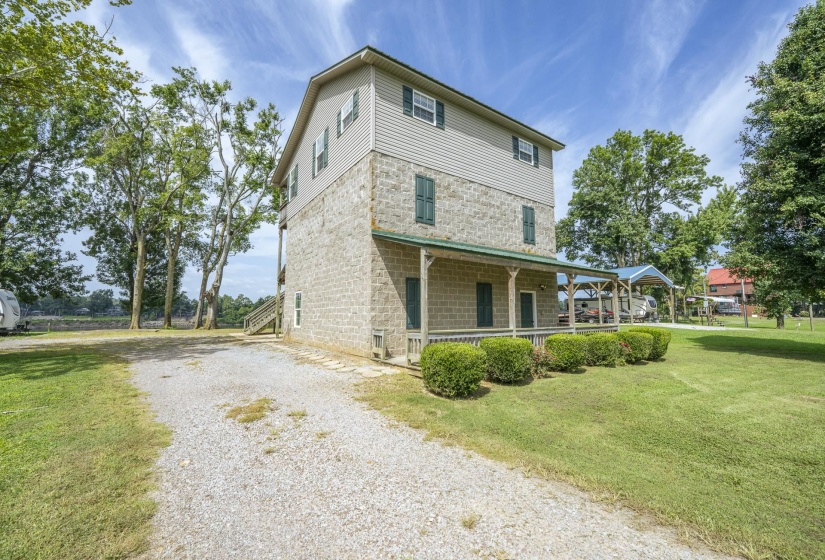 965 ARNOLD LN, Savannah, Tennessee 38372, 2 Bedroom Bedrooms, 9 Room Rooms,2 BathroomBathrooms,Residential,For Sale,ARNOLD,0,10226699