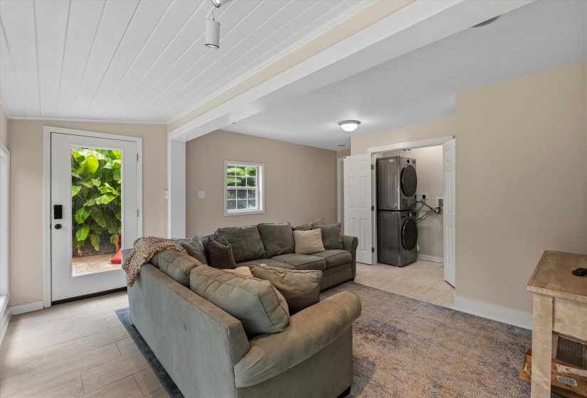 2025 CENTRAL AVE, Memphis, Tennessee 38104, 5 Bedroom Bedrooms, 10 Room Rooms,3.1 BathroomBathrooms,Residential,For Sale,CENTRAL,0,10224951