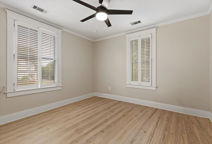 2025 CENTRAL AVE, Memphis, Tennessee 38104, 5 Bedroom Bedrooms, 10 Room Rooms,3.1 BathroomBathrooms,Residential,For Sale,CENTRAL,0,10224951