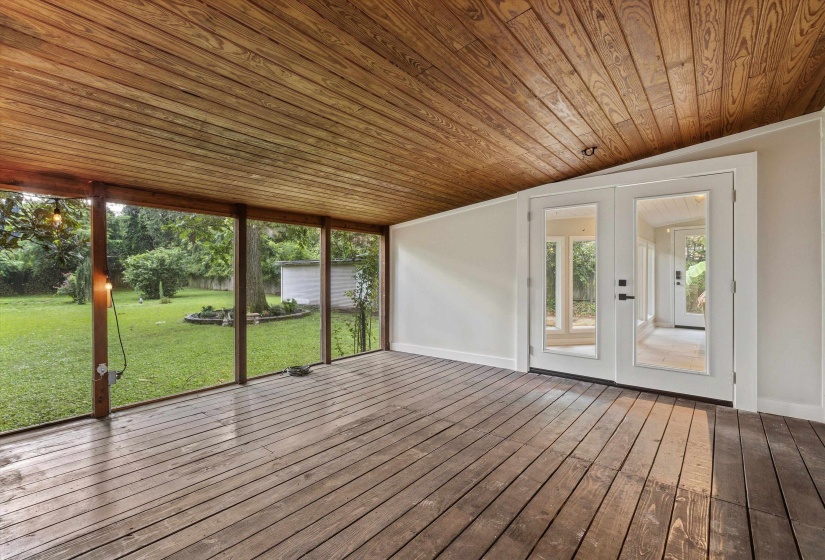 2025 CENTRAL AVE, Memphis, Tennessee 38104, 5 Bedroom Bedrooms, 10 Room Rooms,3.1 BathroomBathrooms,Residential,For Sale,CENTRAL,0,10224951