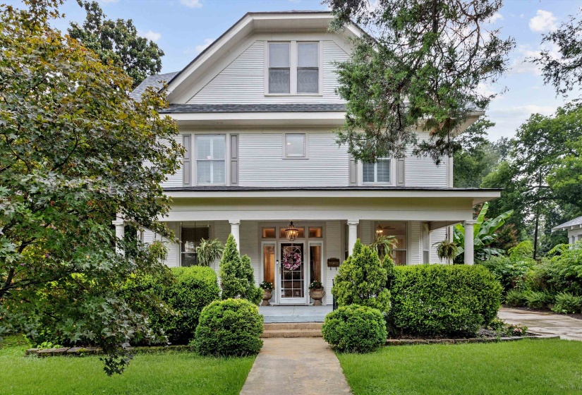2025 CENTRAL AVE, Memphis, Tennessee 38104, 5 Bedroom Bedrooms, 10 Room Rooms,3.1 BathroomBathrooms,Residential,For Sale,CENTRAL,0,10224951