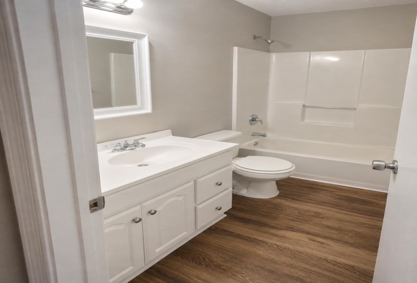 5169 BRADEN DR, Memphis, Tennessee 38127, 3 Bedroom Bedrooms, 6 Room Rooms,1.1 BathroomBathrooms,Residential,For Sale,BRADEN,0,10226310