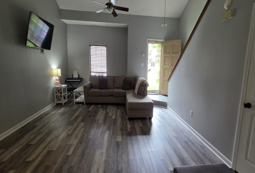 1670 SMOKEHOUSE DR, Memphis, Tennessee 38016, 2 Bedroom Bedrooms, 5 Room Rooms,2 BathroomBathrooms,Residential,For Sale,SMOKEHOUSE,0,10226584