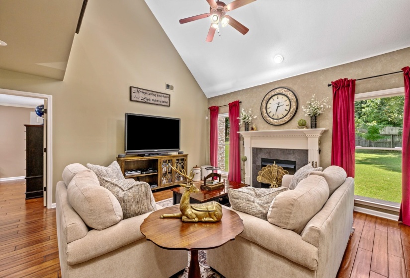 1037 BURSLEM CV, Cordova, Tennessee 38018, 5 Bedroom Bedrooms, 1 Room Rooms,3.1 BathroomBathrooms,Residential,For Sale,BURSLEM,0,10226413