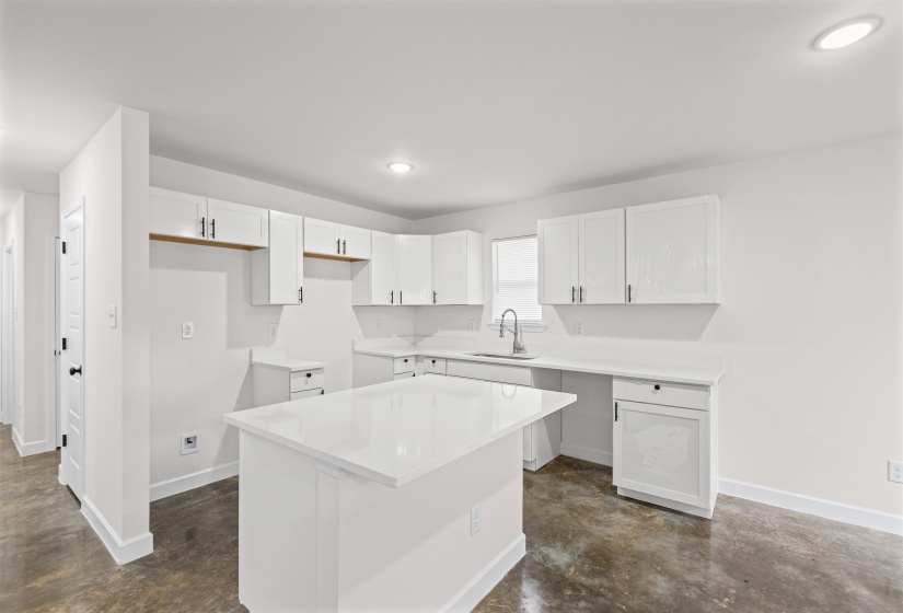 3896 CHRISTINE GARDEN RD, Memphis, Tennessee 38118, 4 Bedroom Bedrooms, 4 Room Rooms,2 BathroomBathrooms,Residential,For Sale,CHRISTINE GARDEN,0,10221201