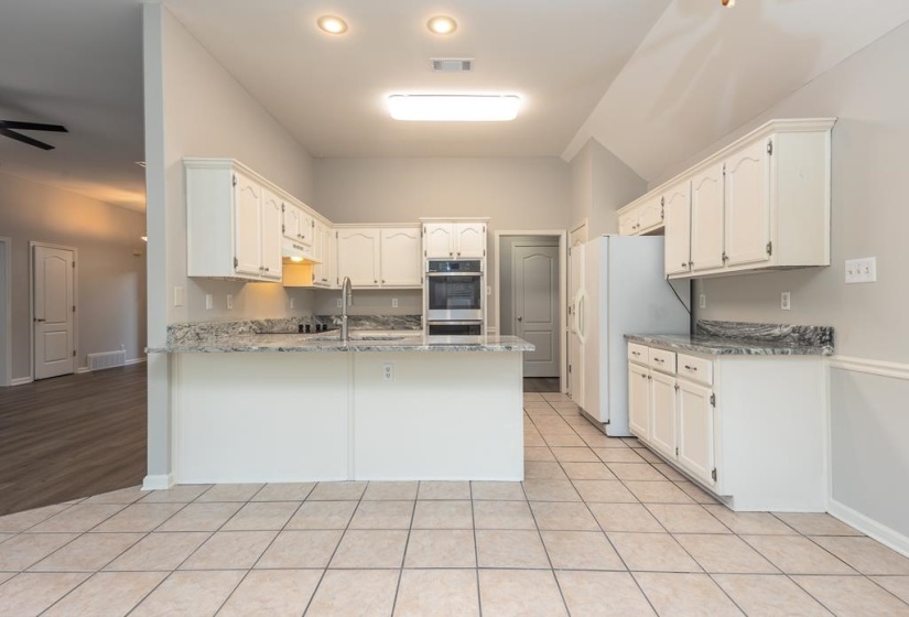 7483 MULLIGAN LN, Cordova, Tennessee 38018, 3 Bedroom Bedrooms, 6 Room Rooms,2 BathroomBathrooms,Residential,For Sale,MULLIGAN,0,10218975