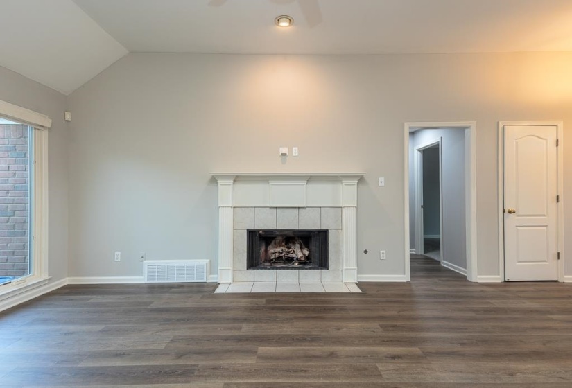 7483 MULLIGAN LN, Cordova, Tennessee 38018, 3 Bedroom Bedrooms, 6 Room Rooms,2 BathroomBathrooms,Residential,For Sale,MULLIGAN,0,10218975