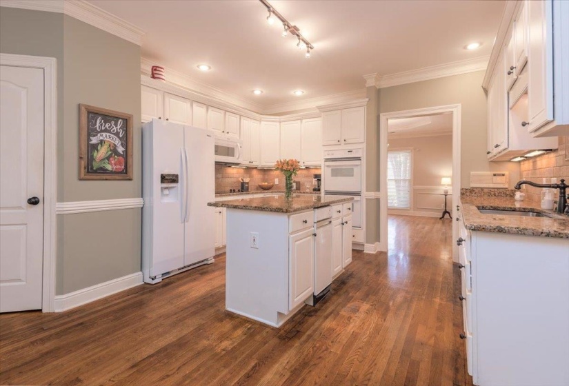 3076 STEEPLEGATE DR, Germantown, Tennessee 38138, 4 Bedroom Bedrooms, 10 Room Rooms,3.1 BathroomBathrooms,Residential,For Sale,STEEPLEGATE,0,10226335