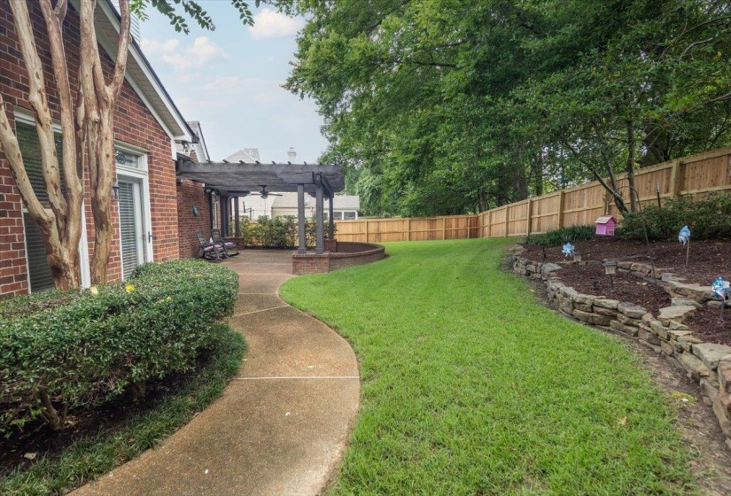 3076 STEEPLEGATE DR, Germantown, Tennessee 38138, 4 Bedroom Bedrooms, 10 Room Rooms,3.1 BathroomBathrooms,Residential,For Sale,STEEPLEGATE,0,10226335