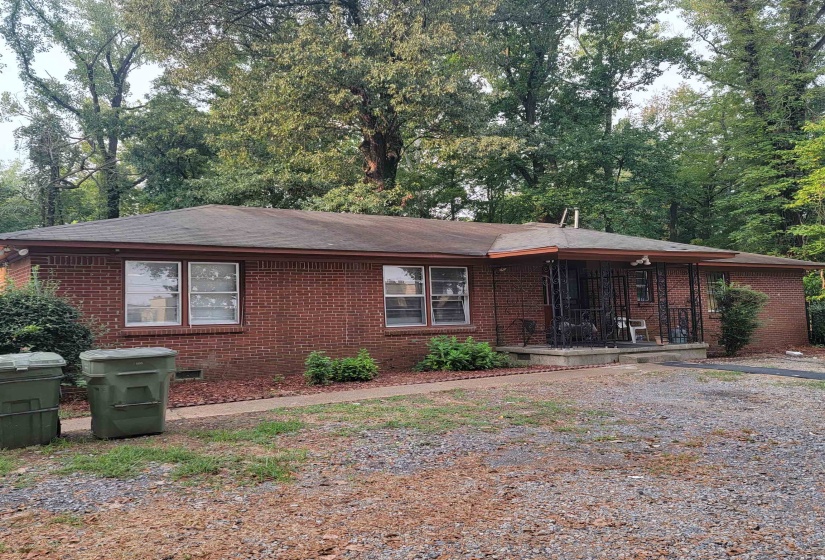 1733 BENDER RD, Memphis, Tennessee 38116, 3 Bedroom Bedrooms, 3 Room Rooms,2 BathroomBathrooms,Residential,For Sale,BENDER,0,10228073