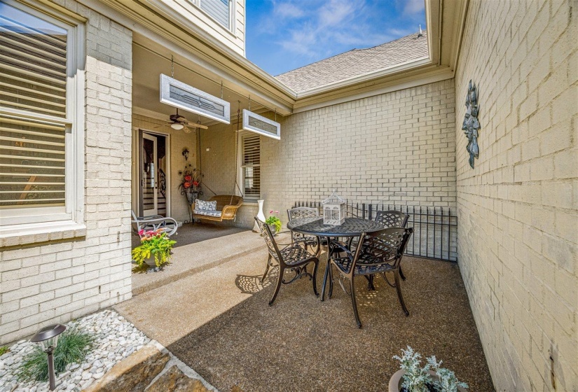 1897 PENSHURST DR, Collierville, Tennessee 38017, 4 Bedroom Bedrooms, 8 Room Rooms,3.1 BathroomBathrooms,Residential,For Sale,PENSHURST,0,10218751