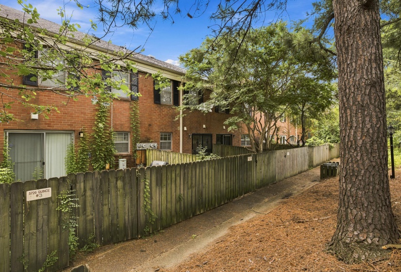 5726 QUINCE RD, Memphis, Tennessee 38119, 2 Bedroom Bedrooms, 5 Room Rooms,1.1 BathroomBathrooms,Residential,For Sale,QUINCE,0,10226390