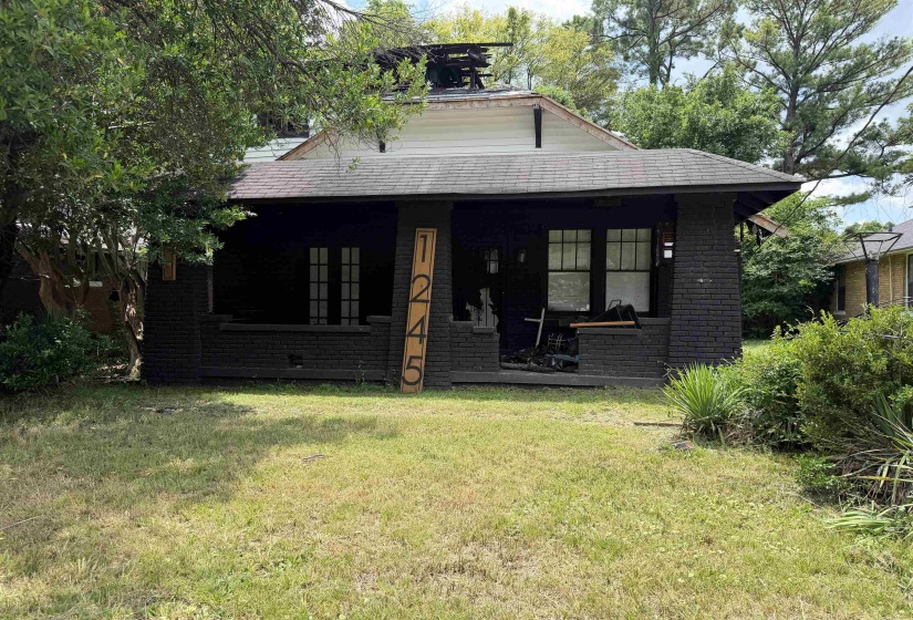 1245 FORREST AVE, Memphis, Tennessee 38104, 6 Bedroom Bedrooms, 9 Room Rooms,3 BathroomBathrooms,Residential,For Sale,FORREST,0,10225915