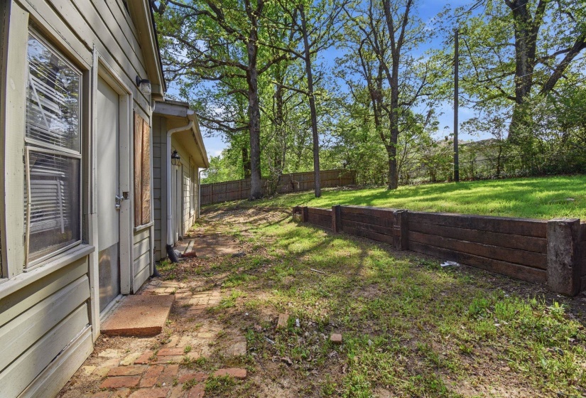 4709 STAGE RD, Memphis, Tennessee 38128, 4 Bedroom Bedrooms, 10 Room Rooms,3 BathroomBathrooms,Residential,For Sale,STAGE,0,10221727