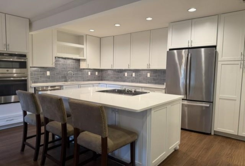 4725 MINT DR, Memphis, Tennessee 38117, 2 Bedroom Bedrooms, 6 Room Rooms,2.1 BathroomBathrooms,Residential,For Sale,MINT,0,10223833