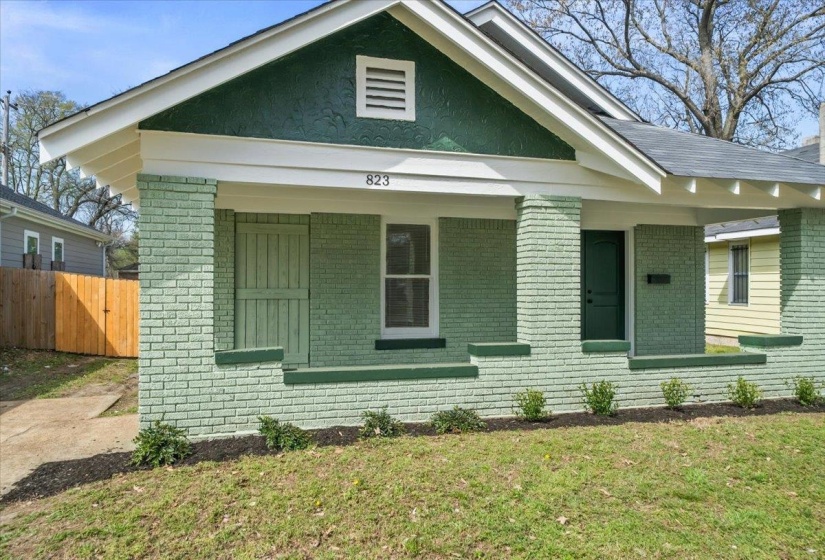 823 WATKINS ST, Memphis, Tennessee 38107, 4 Bedroom Bedrooms, 8 Room Rooms,2 BathroomBathrooms,Residential,For Sale,WATKINS,0,10226267