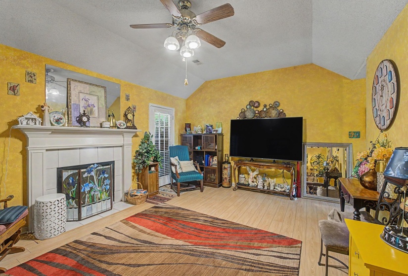 505 VAUGHN RD, Memphis, Tennessee 38122, 3 Bedroom Bedrooms, 3 Room Rooms,2 BathroomBathrooms,Residential,For Sale,VAUGHN,0,10226986