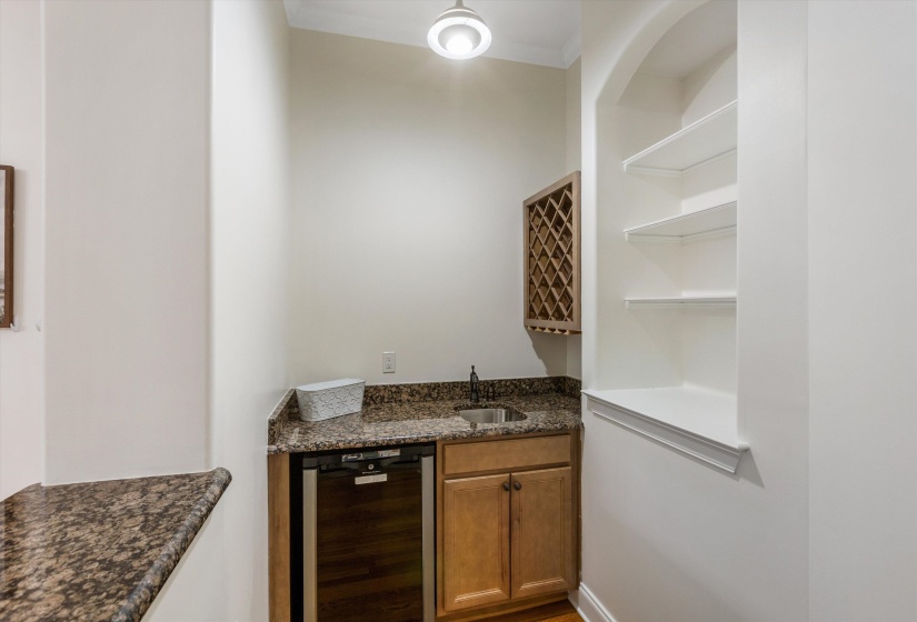 1555 LAWTON TRL, Germantown, Tennessee 38138, 5 Bedroom Bedrooms, 10 Room Rooms,3.1 BathroomBathrooms,Residential,For Sale,LAWTON,0,10226357