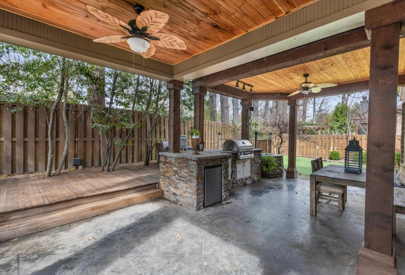 1555 LAWTON TRL, Germantown, Tennessee 38138, 5 Bedroom Bedrooms, 10 Room Rooms,3.1 BathroomBathrooms,Residential,For Sale,LAWTON,0,10226357