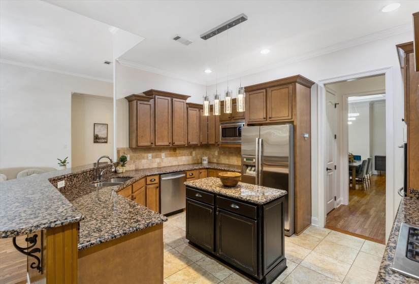 1555 LAWTON TRL, Germantown, Tennessee 38138, 5 Bedroom Bedrooms, 10 Room Rooms,3.1 BathroomBathrooms,Residential,For Sale,LAWTON,0,10226357
