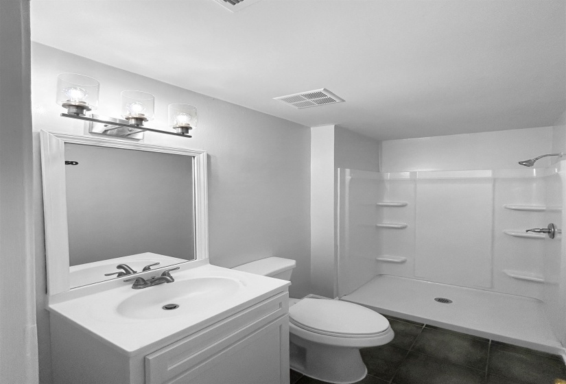 2733 TWISTED OAK CV, Memphis, Tennessee 38016-8446, 4 Bedroom Bedrooms, 7 Room Rooms,3 BathroomBathrooms,Residential,For Sale,TWISTED OAK,0,10226608