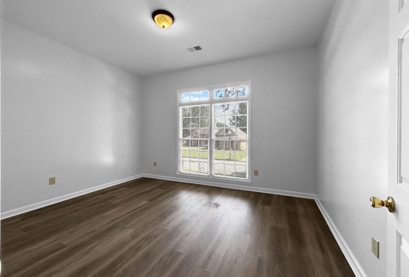 2733 TWISTED OAK CV, Memphis, Tennessee 38016-8446, 4 Bedroom Bedrooms, 7 Room Rooms,3 BathroomBathrooms,Residential,For Sale,TWISTED OAK,0,10226608