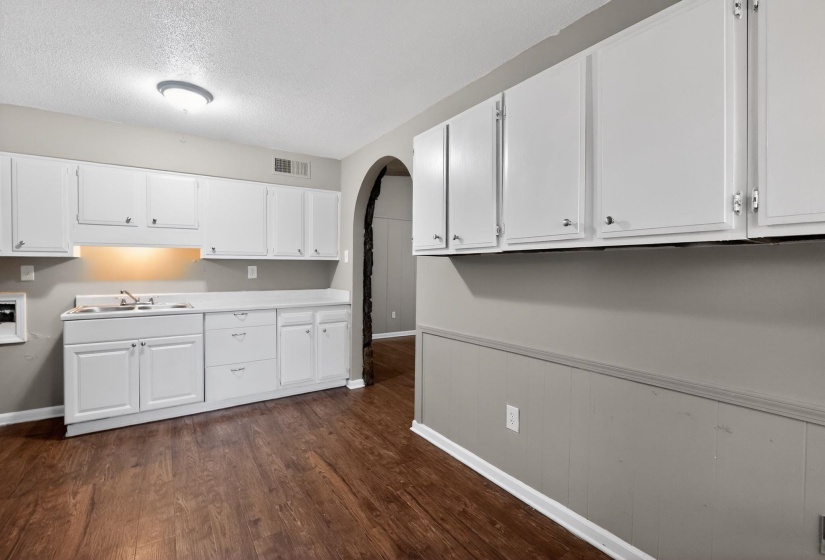 4286 TONAWANDA ST, Memphis, Tennessee 38109, 3 Bedroom Bedrooms, 6 Room Rooms,1.2 BathroomBathrooms,Residential,For Sale,TONAWANDA,0,10219852