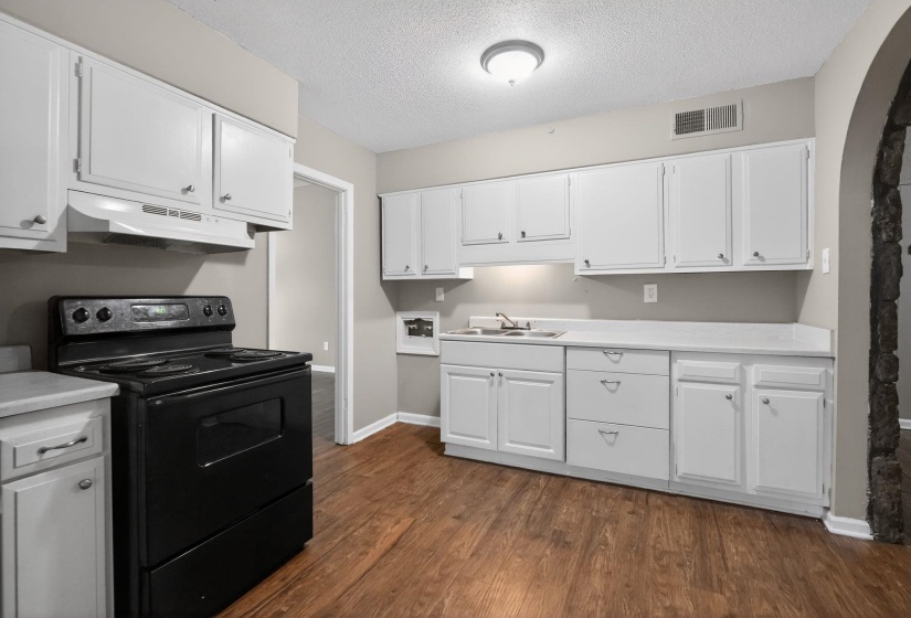 4286 TONAWANDA ST, Memphis, Tennessee 38109, 3 Bedroom Bedrooms, 6 Room Rooms,1.2 BathroomBathrooms,Residential,For Sale,TONAWANDA,0,10219852