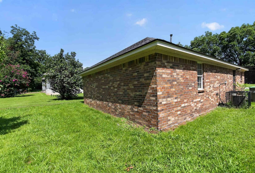 3859 FIZER RD, Memphis, Tennessee 38111, 3 Bedroom Bedrooms, 6 Room Rooms,2 BathroomBathrooms,Residential,For Sale,FIZER,0,10226872