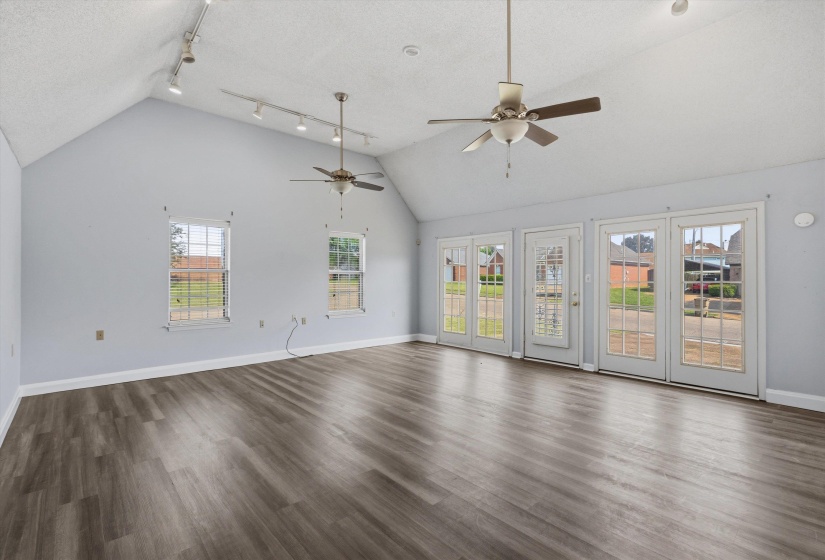 5364 MEADOW CROSS DR, Memphis, Tennessee 38141, 3 Bedroom Bedrooms, 7 Room Rooms,2 BathroomBathrooms,Residential,For Sale,MEADOW CROSS,0,10223089