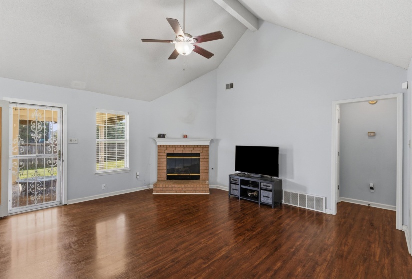 5364 MEADOW CROSS DR, Memphis, Tennessee 38141, 3 Bedroom Bedrooms, 7 Room Rooms,2 BathroomBathrooms,Residential,For Sale,MEADOW CROSS,0,10223089
