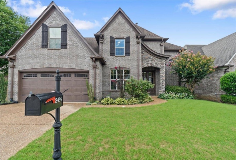 8499 WOODLAND GREEN CT, Memphis, Tennessee 38016, 4 Bedroom Bedrooms, 9 Room Rooms,2.1 BathroomBathrooms,Residential,For Sale,WOODLAND GREEN,0,10226461