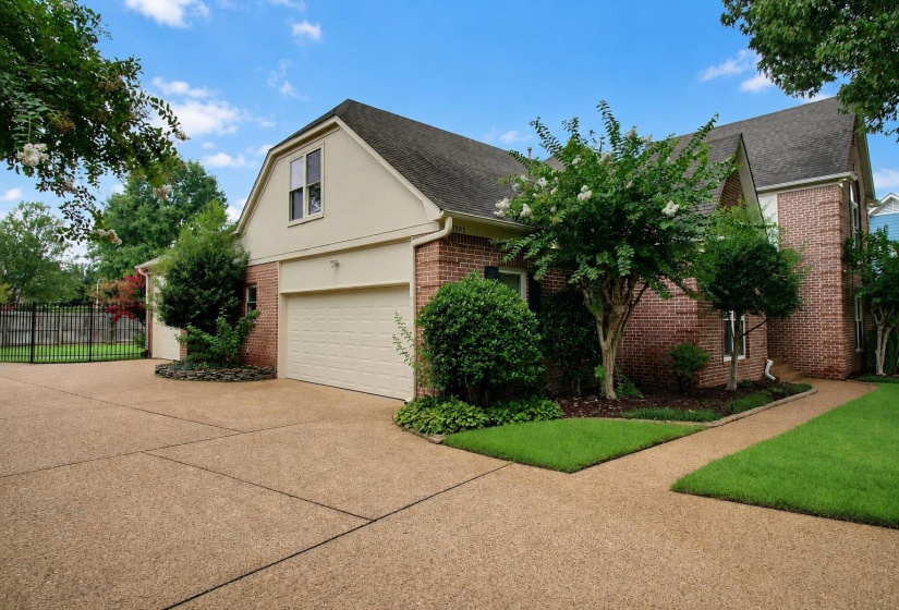 1595 COLEHERNE CV, Collierville, Tennessee 38017, 5 Bedroom Bedrooms, 9 Room Rooms,3.1 BathroomBathrooms,Residential,For Sale,COLEHERNE,0,10226223
