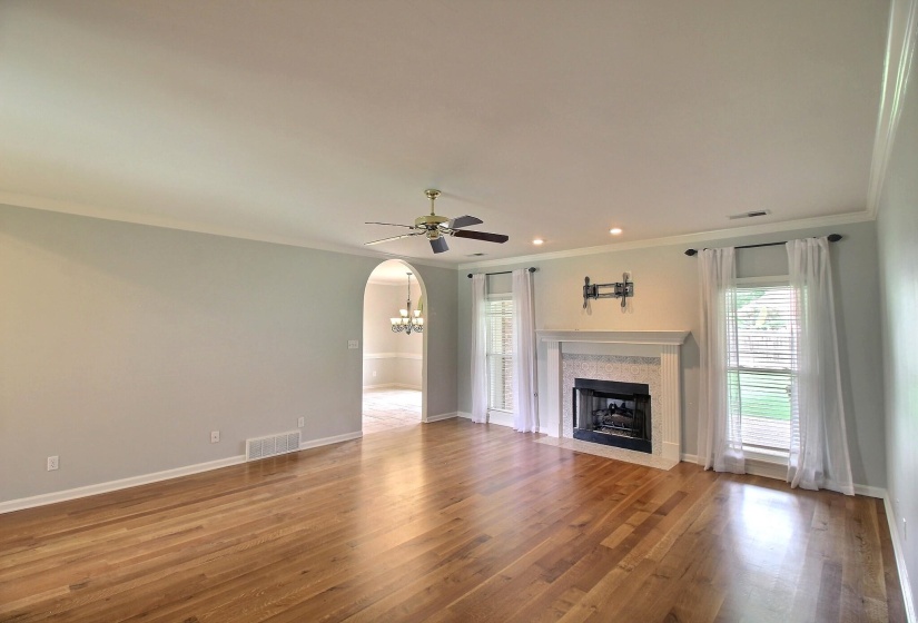 1595 COLEHERNE CV, Collierville, Tennessee 38017, 5 Bedroom Bedrooms, 9 Room Rooms,3.1 BathroomBathrooms,Residential,For Sale,COLEHERNE,0,10226223