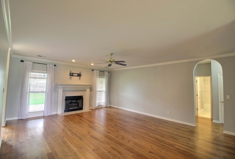 1595 COLEHERNE CV, Collierville, Tennessee 38017, 5 Bedroom Bedrooms, 9 Room Rooms,3.1 BathroomBathrooms,Residential,For Sale,COLEHERNE,0,10226223