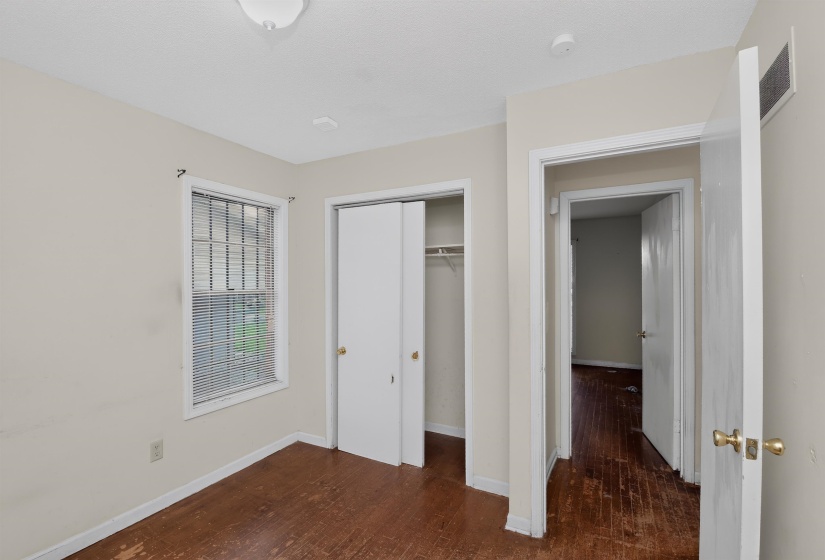 559 MONTEAGLE DR, Memphis, Tennessee 38109, 3 Bedroom Bedrooms, 6 Room Rooms,1.1 BathroomBathrooms,Residential,For Sale,MONTEAGLE,0,10226238