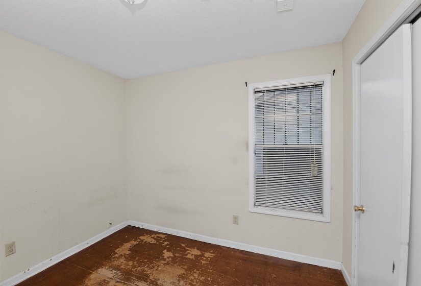 559 MONTEAGLE DR, Memphis, Tennessee 38109, 3 Bedroom Bedrooms, 6 Room Rooms,1.1 BathroomBathrooms,Residential,For Sale,MONTEAGLE,0,10226238