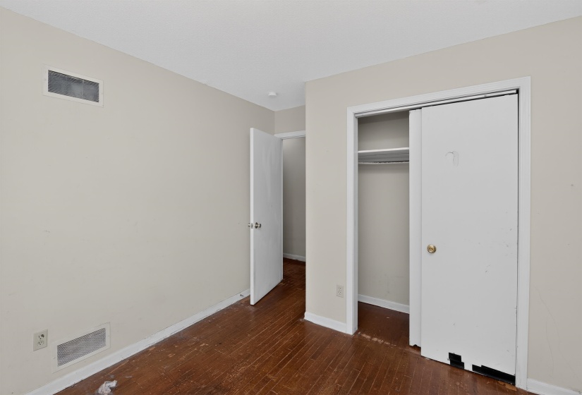559 MONTEAGLE DR, Memphis, Tennessee 38109, 3 Bedroom Bedrooms, 6 Room Rooms,1.1 BathroomBathrooms,Residential,For Sale,MONTEAGLE,0,10226238
