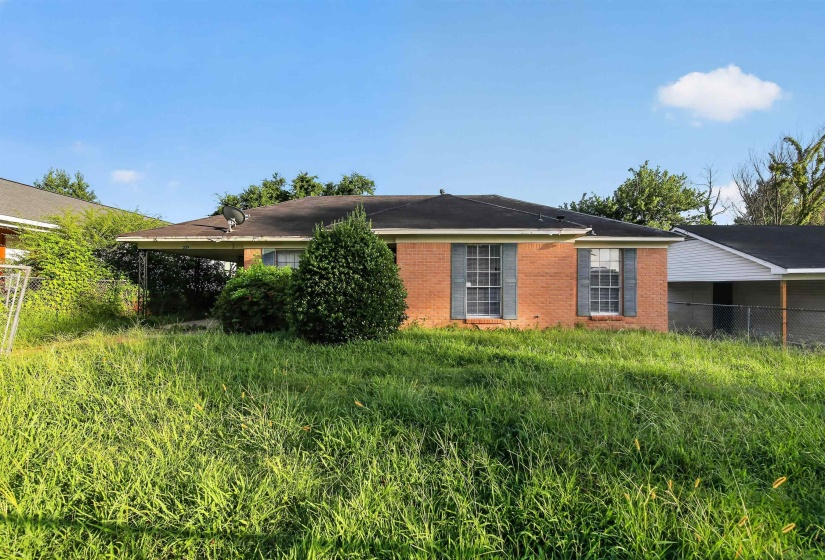 559 MONTEAGLE DR, Memphis, Tennessee 38109, 3 Bedroom Bedrooms, 6 Room Rooms,1.1 BathroomBathrooms,Residential,For Sale,MONTEAGLE,0,10226238