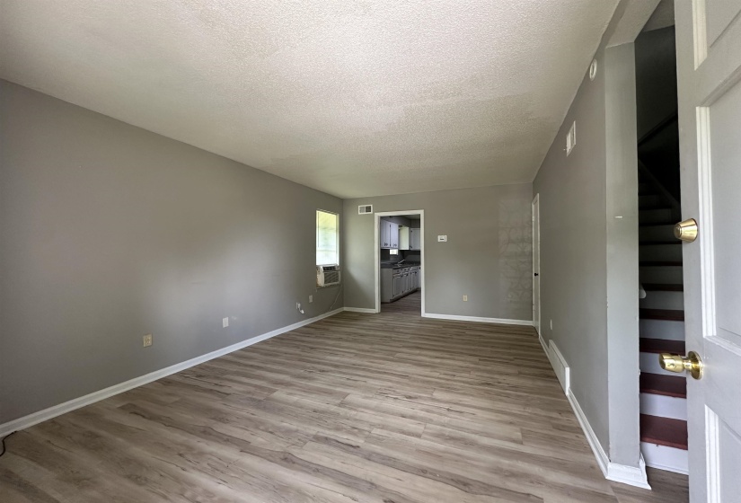 1339 MCNEIL ST, Memphis, Tennessee 38108, 4 Bedroom Bedrooms, 6 Room Rooms,2 BathroomBathrooms,Residential,For Sale,MCNEIL,0,10226481