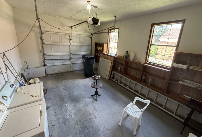 595 SWANEY DR, Holly Springs, Mississippi 38635, 3 Bedroom Bedrooms, 7 Room Rooms,3 BathroomBathrooms,Residential,For Sale,SWANEY,0,10206582