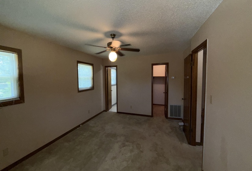 595 SWANEY DR, Holly Springs, Mississippi 38635, 3 Bedroom Bedrooms, 7 Room Rooms,3 BathroomBathrooms,Residential,For Sale,SWANEY,0,10206582