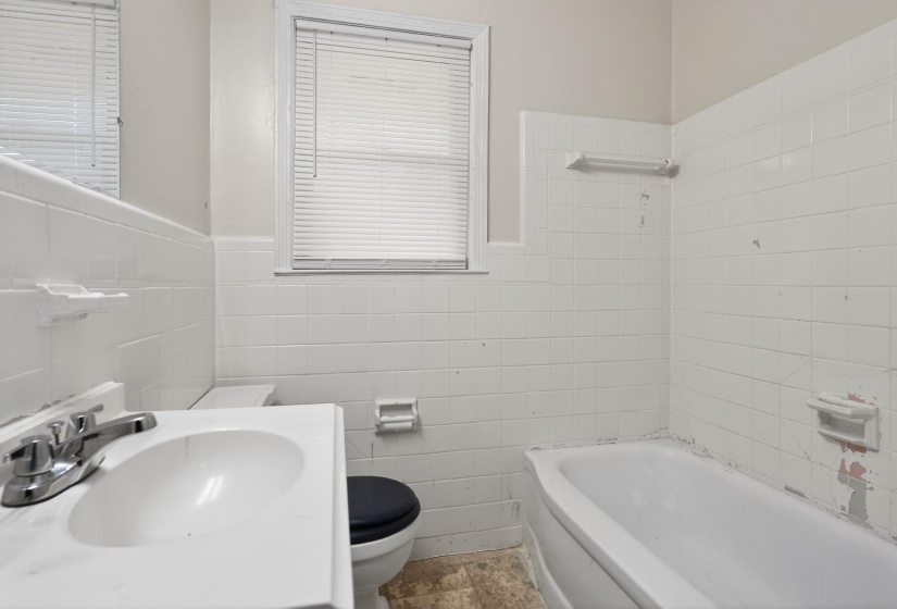 1589 WHITNEY AVE, Memphis, Tennessee 38127, 3 Bedroom Bedrooms, 6 Room Rooms,1.1 BathroomBathrooms,Residential,For Sale,WHITNEY,0,10216977