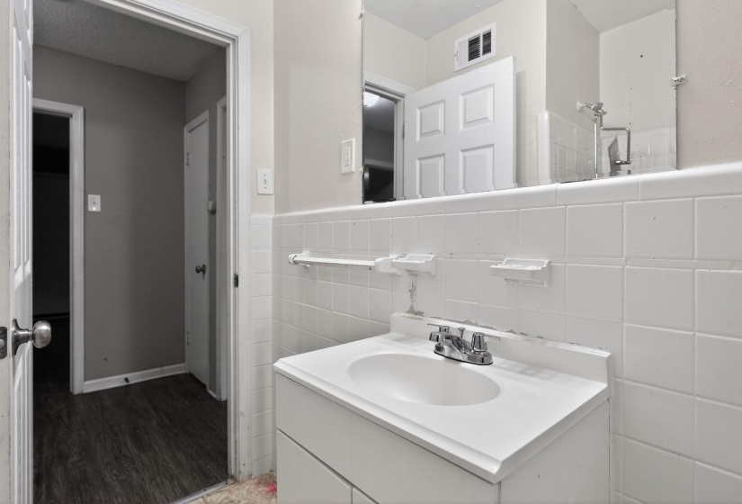 1589 WHITNEY AVE, Memphis, Tennessee 38127, 3 Bedroom Bedrooms, 6 Room Rooms,1.1 BathroomBathrooms,Residential,For Sale,WHITNEY,0,10216977