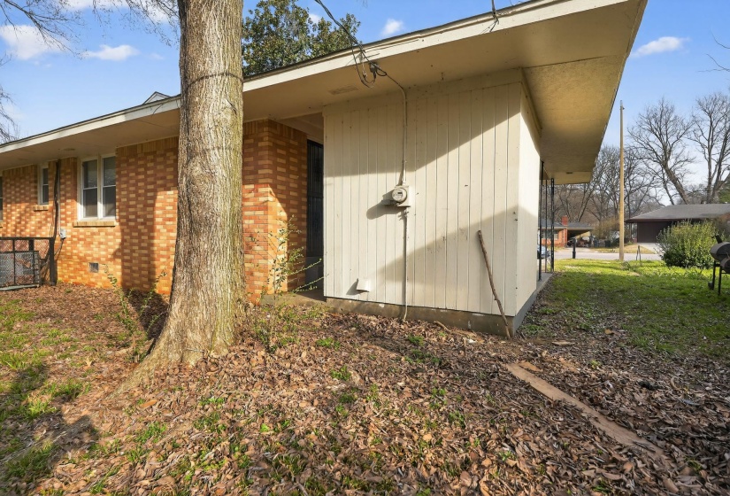 1589 WHITNEY AVE, Memphis, Tennessee 38127, 3 Bedroom Bedrooms, 6 Room Rooms,1.1 BathroomBathrooms,Residential,For Sale,WHITNEY,0,10216977
